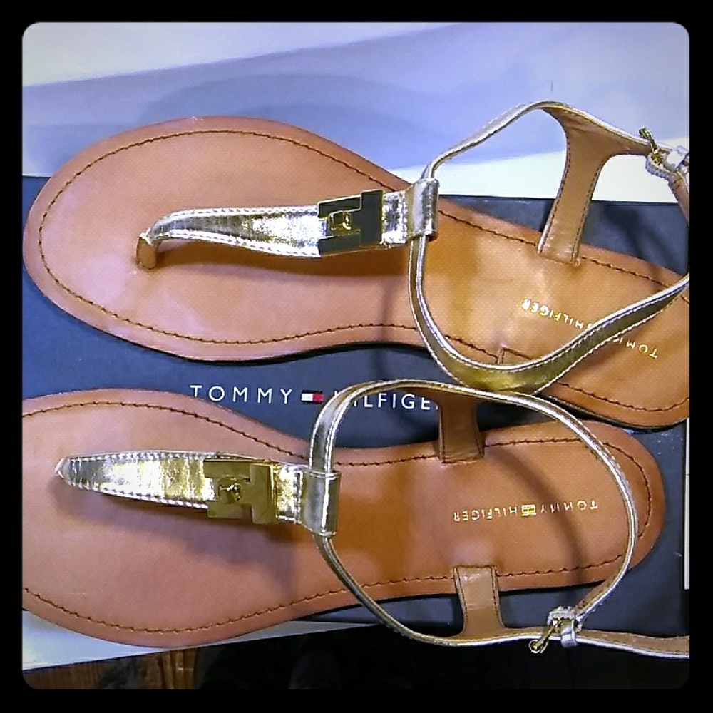 Tommy Hilfiger Gold Metalic Sandals 9.5 M/POwned